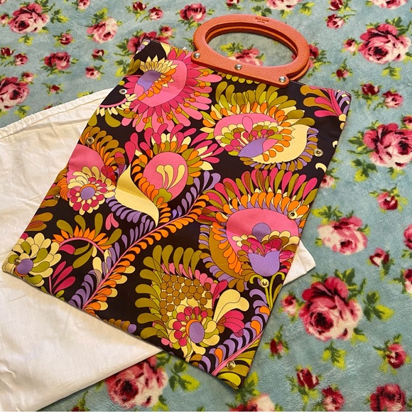 Kate spade adjustable length handbag. - Picture 4 of 6